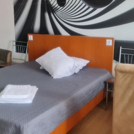 Garsoniera Horezu Apartamento Exterior foto